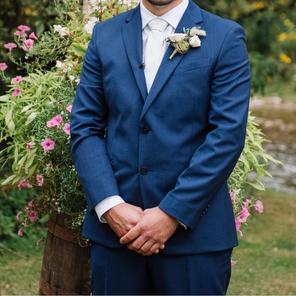 Joseph Abboud 2 Piece Suit - Navy Blue - Picture 1 of 8